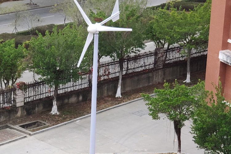 G-type 5kW horizontal axis wind turbine 3kw~30kw low-power fiberglass blade off grid and grid connected energy storage system wind solar complementary