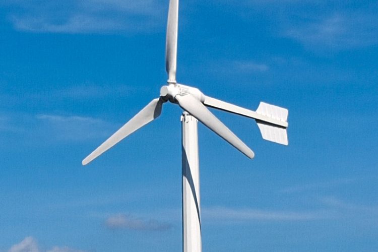 10kW active pitch controlled wind turbine, off grid energy storage connected to the grid, shipped by the manufacturer