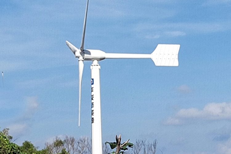 10kW active pitch controlled wind turbine, off grid energy storage connected to the grid, shipped by the manufacturer